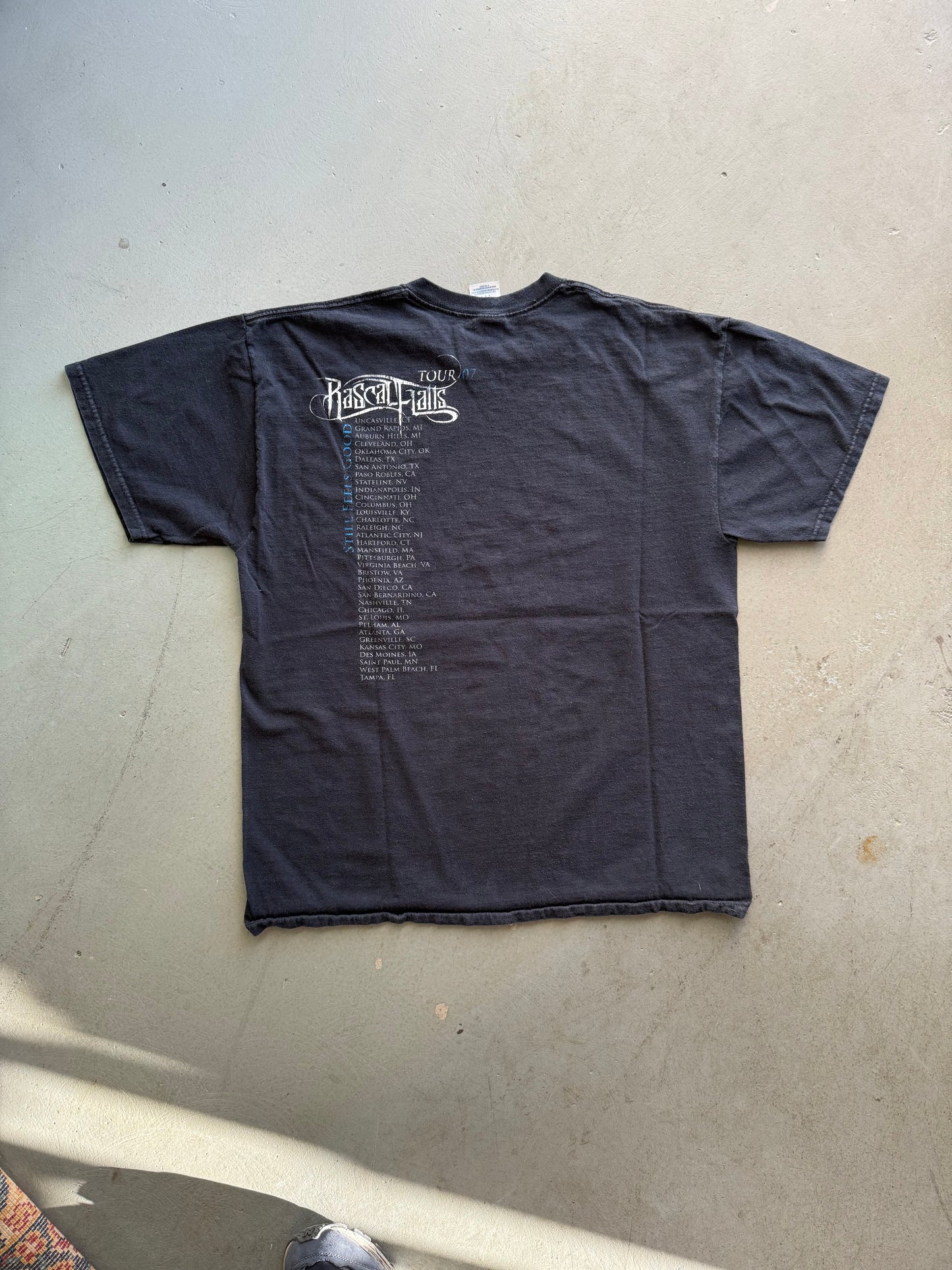 '07 Rascal Flatts Tour Tee - Large